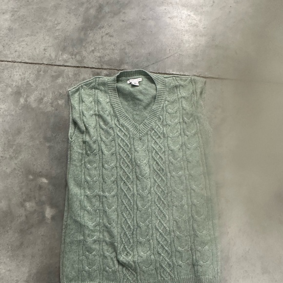 V neck sweater vest - Picture 2 of 3